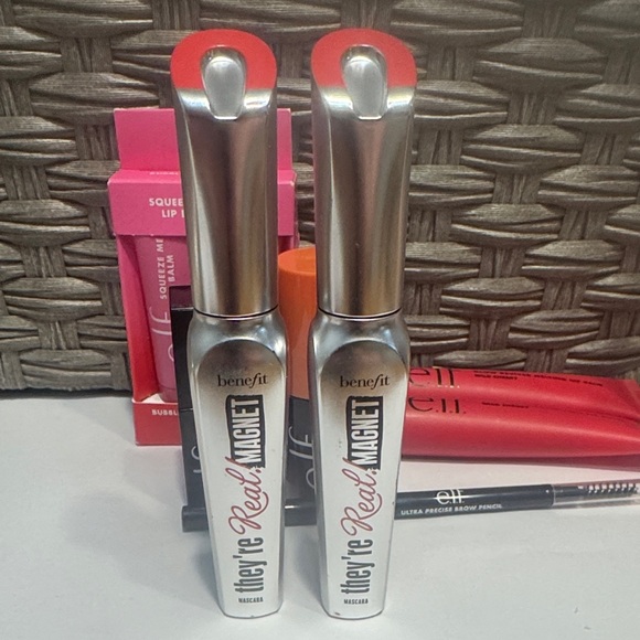 ELF and Benefit Lip Kit, concealers and mascara - Picture 2 of 14